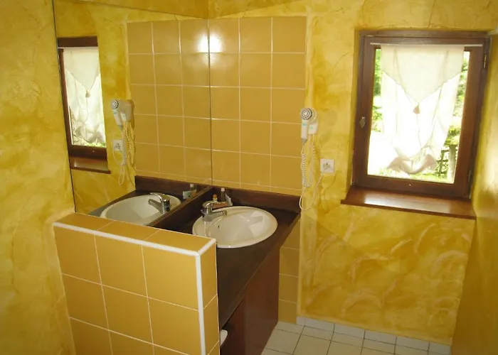 Du Vernay Hotel 3*